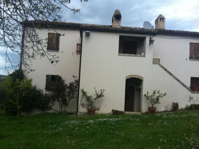 Villa Indipendente in vendita a Marche, Ascoli Piceno