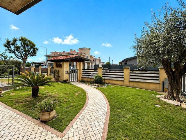 Villa Indipendente in vendita a Castrezzato, Lombardia