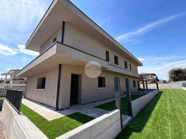 Villa Indipendente in vendita a Castrezzato, Lombardia