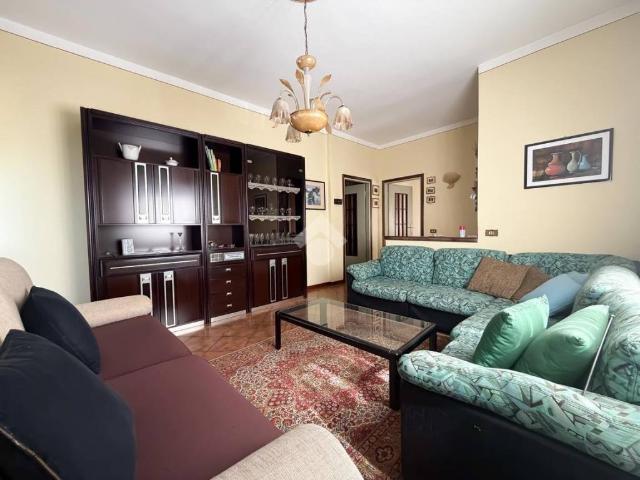 Villa Indipendente in vendita a Castrezzato, Lombardia