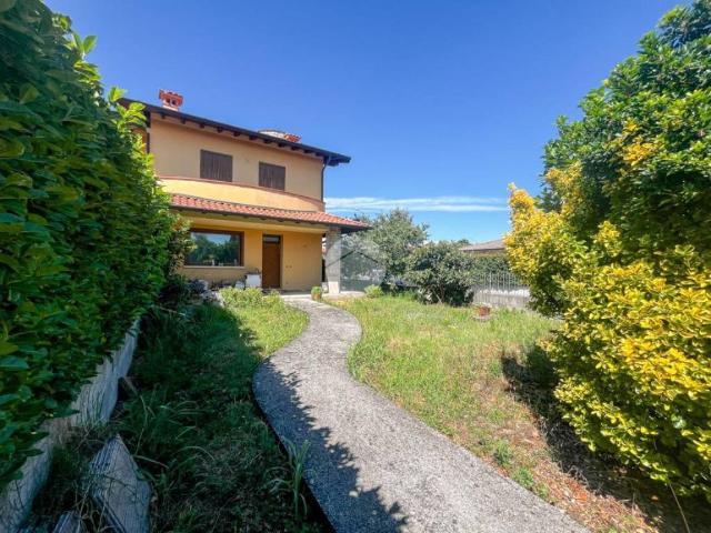Villa Indipendente in vendita a Castrezzato, Lombardia