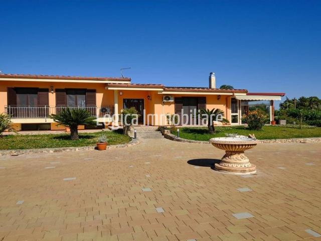 Villa Indipendente in vendita a Puglia, Lecce