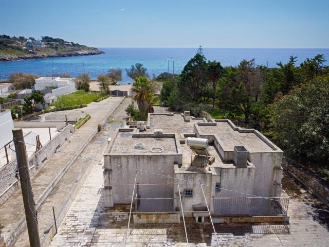 Villa Indipendente in vendita a Marina di Felloniche, Puglia
