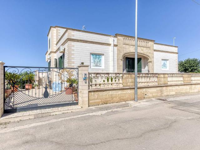 Villa Indipendente in vendita a Puglia, Lecce