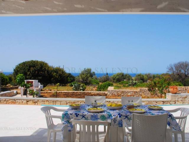 Villa Indipendente in vendita a Marina di Felloniche, Puglia