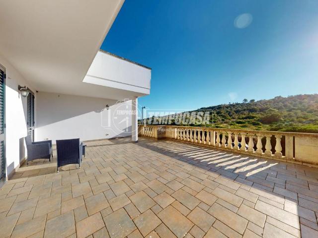 Villa Indipendente in vendita a Castro Marina, Puglia