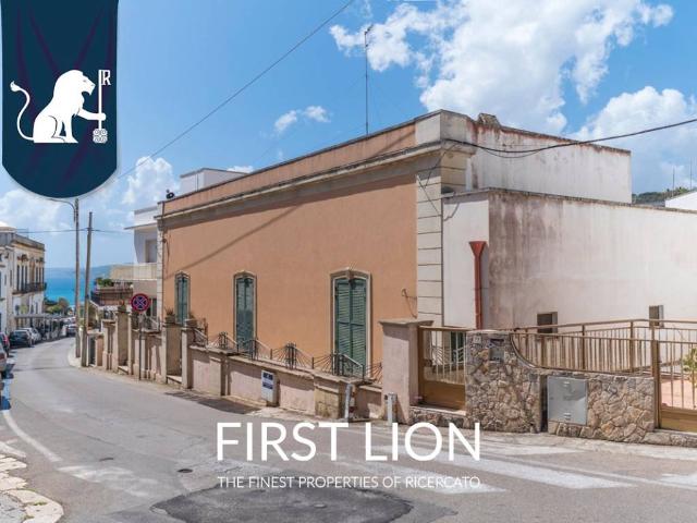 Villa Indipendente in vendita a Castro Marina, Puglia