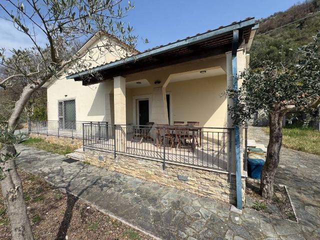 Villa Indipendente in vendita a Castrocielo, Lazio