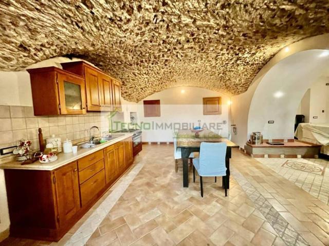 Villa Indipendente in vendita a Castrocielo, Lazio