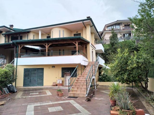 Villa Indipendente in vendita a Calabria, Cosenza