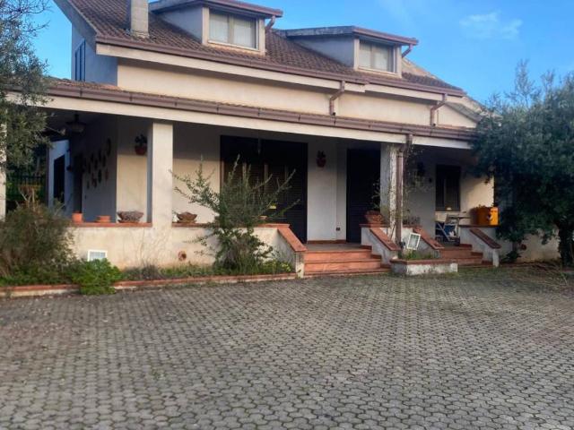 Villa Indipendente in vendita a Calabria, Cosenza