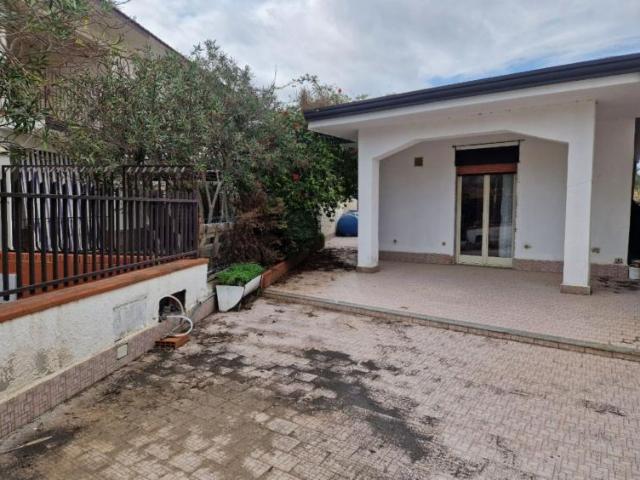 Villa Indipendente in vendita a San Giorgio-Librino-San Giuseppe la Rena-Zia Lisa-Villaggio Sant'Agata, Catania