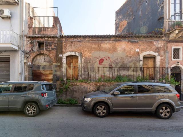Villa Indipendente in vendita a Centro storico, Catania