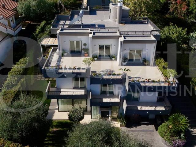 Villa Indipendente in vendita a Picanello-Ognina-Barriera-Canalicchio, Catania