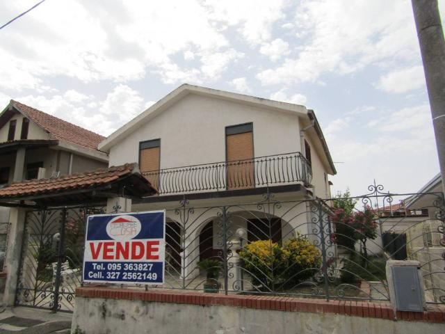 Villa Indipendente in vendita a San Giorgio-Librino-San Giuseppe la Rena-Zia Lisa-Villaggio Sant'Agata, Catania