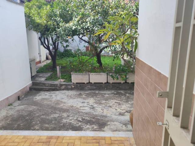 Villa Indipendente in vendita a Centro storico, Catania