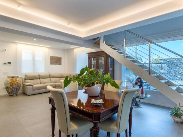 Villa Indipendente in vendita a Picanello-Ognina-Barriera-Canalicchio, Catania