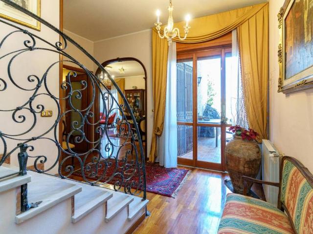 Villa Indipendente in vendita a Picanello-Ognina-Barriera-Canalicchio, Catania