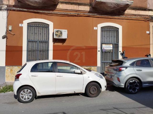 Villa Indipendente in vendita a Picanello-Ognina-Barriera-Canalicchio, Catania