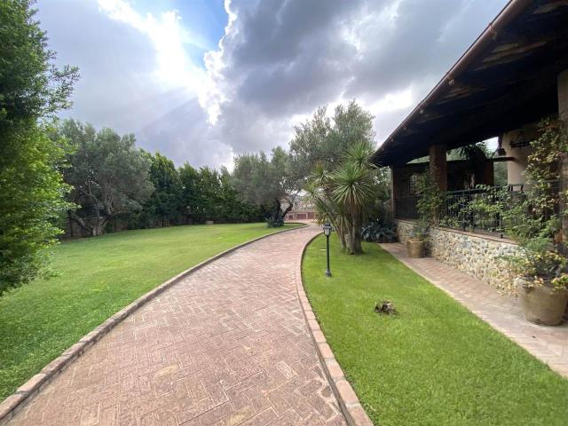 Villa Indipendente in vendita a Santa Maria, Calabria