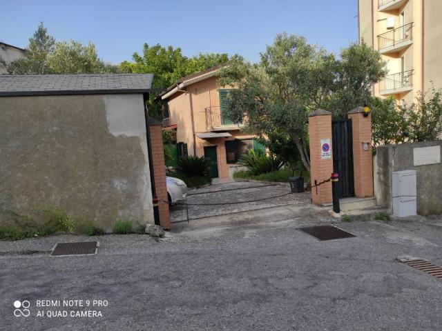 Villa Indipendente in vendita a Mater Domini, Calabria