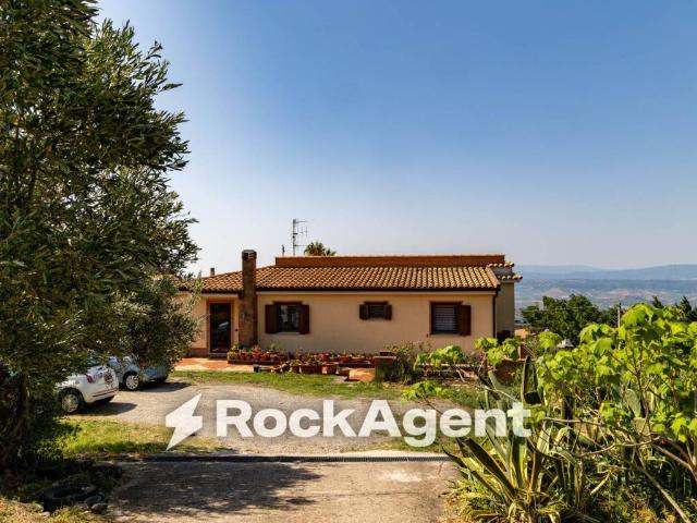 Villa Indipendente in vendita a Calabria, Catanzaro
