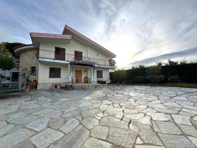Villa Indipendente in vendita a Calabria, Catanzaro