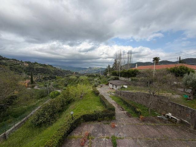 Villa Indipendente in vendita a Calabria, Catanzaro