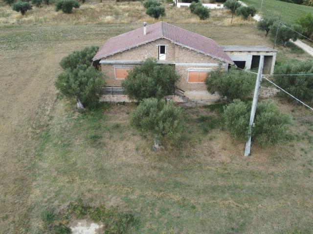 Villa Indipendente in vendita a Catignano, Abruzzo