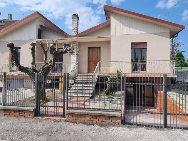 Villa Indipendente in vendita a San Giovanni In Marignano, Reggio Emilia