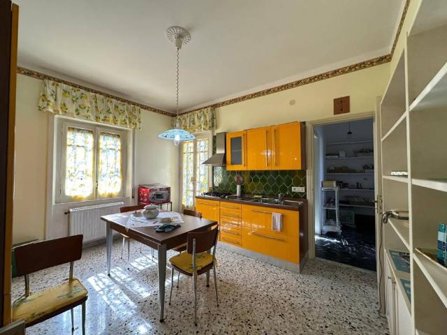 Villa Indipendente in vendita a Casa Davide, Cava De' Tirreni