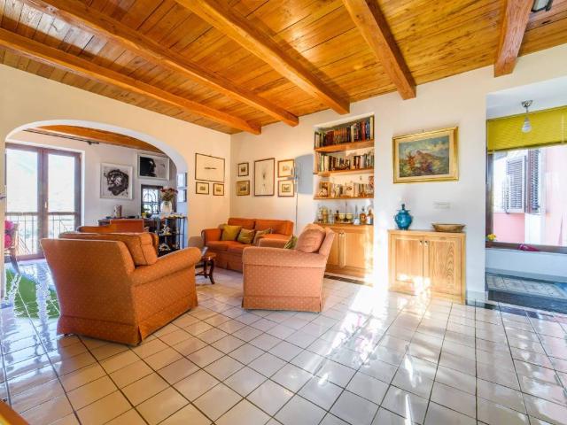 Villa Indipendente in vendita a San Nicola, Cava De' Tirreni