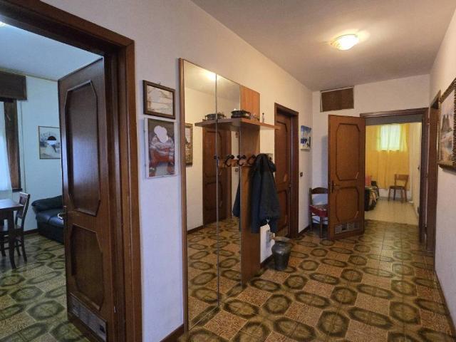 Villa Indipendente in vendita a Cava Manara, Lombardia
