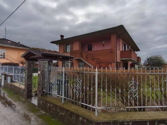 Villa Indipendente in vendita a Cava Manara, Lombardia