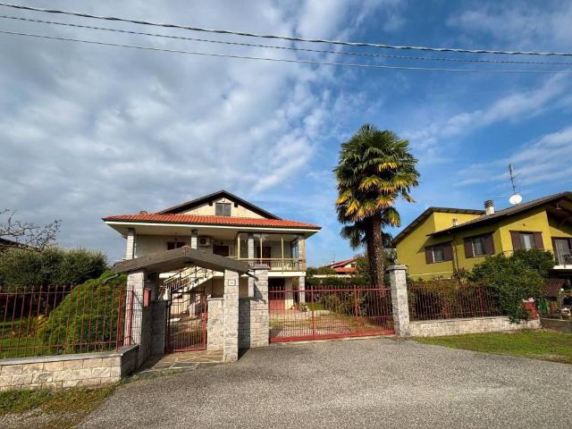 Villa Indipendente in vendita a Piemonte, Biella