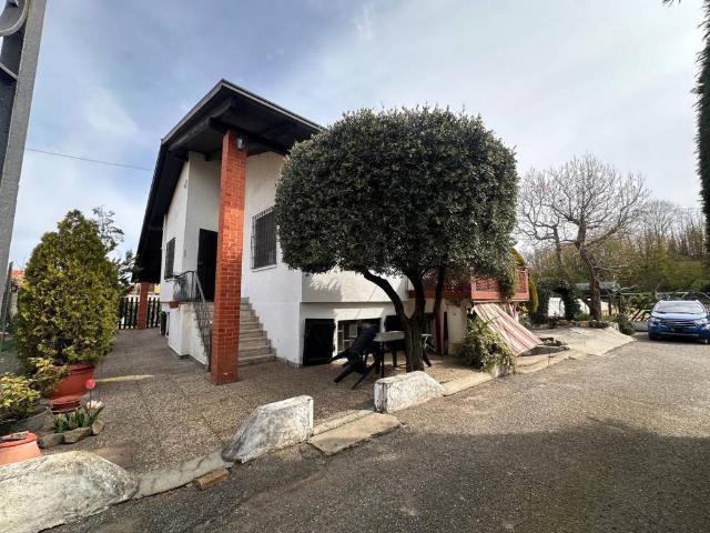 Villa Indipendente in vendita a Piemonte, Biella