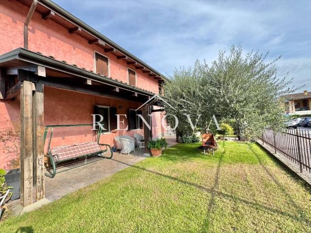 Villa Indipendente in vendita a Cavaion Veronese, Veneto