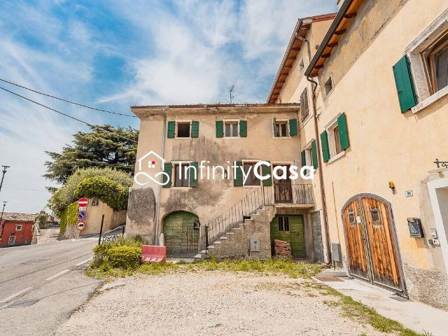 Villa Indipendente in vendita a Cavaion Veronese, Veneto