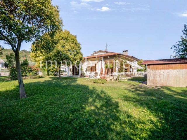 Villa Indipendente in vendita a Sega, Cavaion Veronese