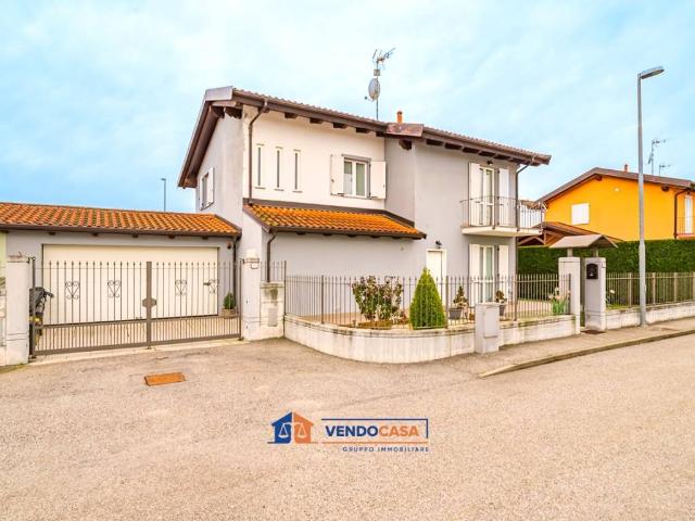 Villa Indipendente in vendita a Piemonte, Cuneo