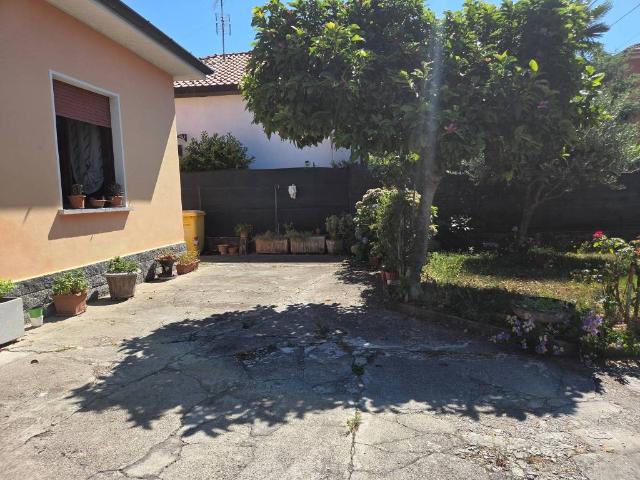 Villa Indipendente in vendita a Cavaria, Cavaria Con Premezzo