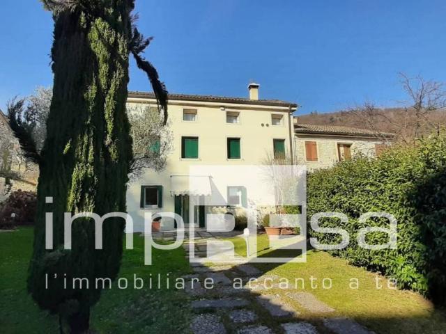 Villa Indipendente in vendita a Cavaso del Tomba, Cavaso Del Tomba