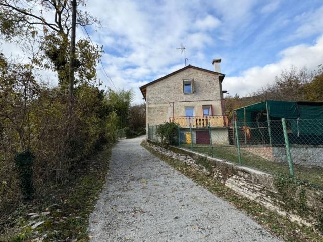 Villa Indipendente in vendita a Cavaso del Tomba, Caniezza