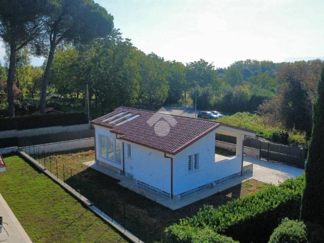 Villa Indipendente in vendita a San Bartolomeo, Cave
