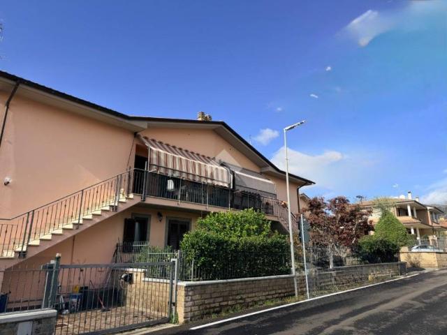 Villa Schiera in vendita a Roma Capitale, Lazio