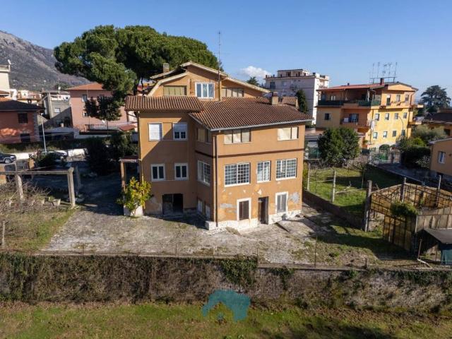 Villa Indipendente in vendita a Roma Capitale, Lazio