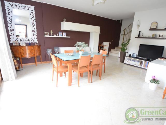 Villa Indipendente in vendita a Cavenago Brianza, Lombardia