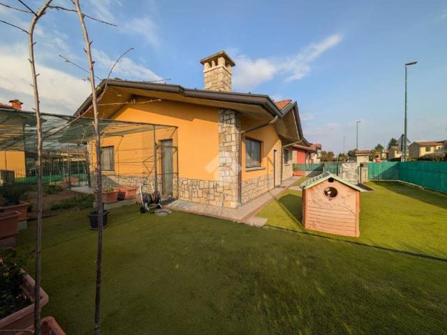 Villa Indipendente in vendita a Malpaga, Cavernago