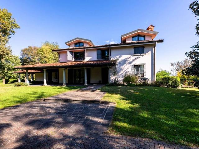 Villa Indipendente in vendita a Malpaga, Cavernago