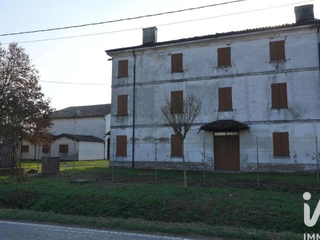 Villa Indipendente in vendita a Unione Comuni Modenesi Area Nord, Cavezzo